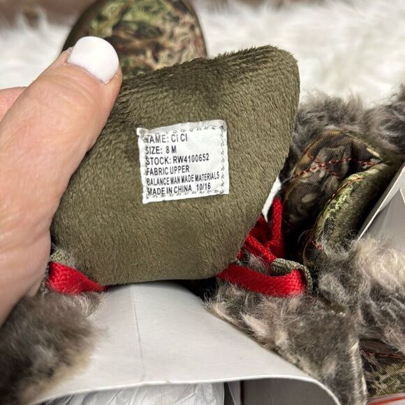 RealTree Max-1 Girl Camo Insulated Winter Boots Size 8 NEW - Picture 7 of 7